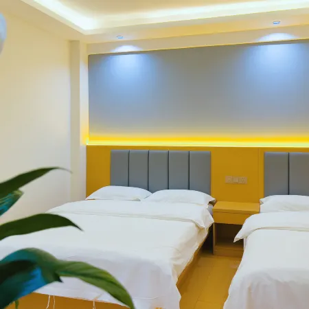 Jingan Fashion Hotel (Yuxi Zhujin Road Passenger Transport Station)