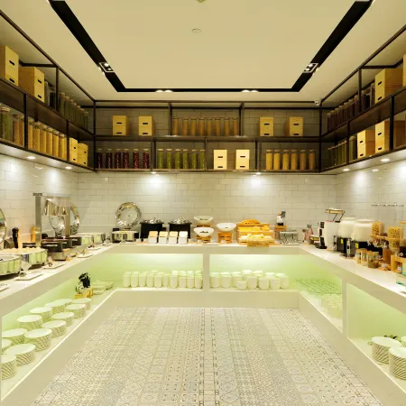 Echarm Hotel (Yulin speed Railway Station Qingwanjiang Park Branch）