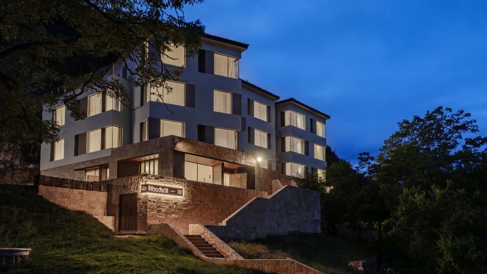 Linden Centre ·Benzilan