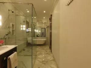 The Raj Palace (Small Luxury Hotels of the World)