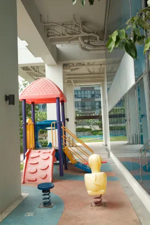 C'Avenue Uptown BGC Отели рядом с достопримечательностью «Philippine Army Museum and Library»