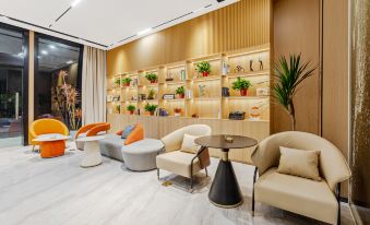 Wanning Holiday Hotel