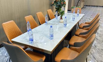 JUN YUE VI Lagos hotel(Royal Hospital,Landmark Centre)