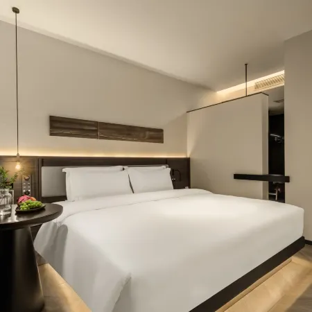 SENSE SCENE HOTEL (Chongqing Jiefangbei Pedestrian Street)