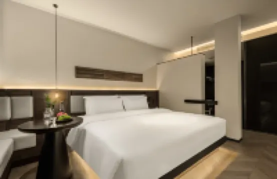 SENSE SCENE HOTEL (Chongqing Jiefangbei Pedestrian Street)