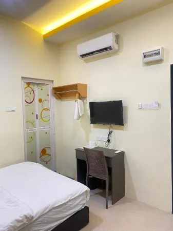 Sunshine Hotel Отели в г. Jempol