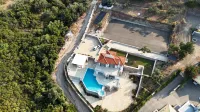 Villa Arian