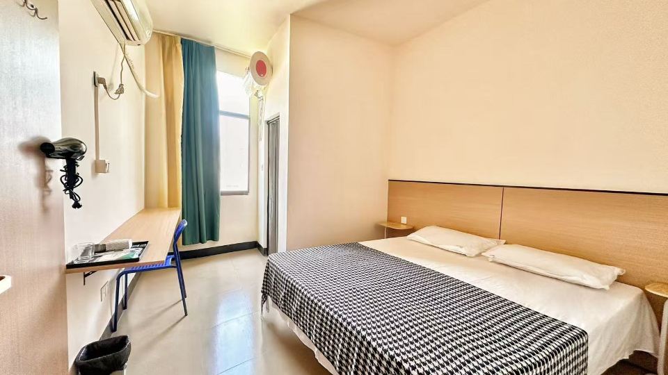95 Hotel