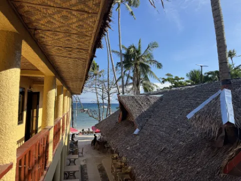 อโลนาวีดา บีชรีสอร์ท