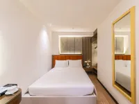 A25 Premium Hotel - 55 Lê Anh Xuân Hotels near District 1