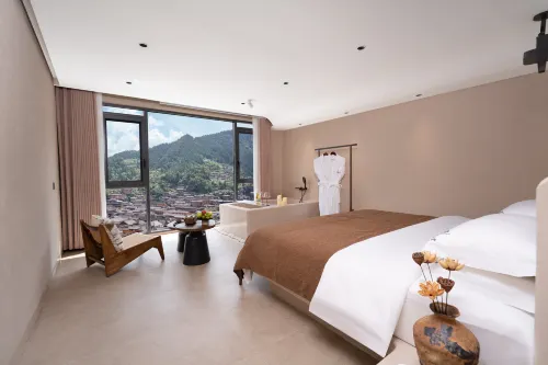 Zhu Jing • Xing Shantang Boutique Stay (Xijiang Qianhu Miao Village Miao Museum)