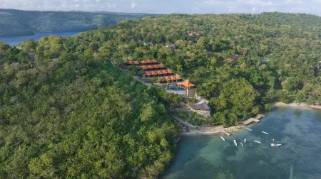 Pramana Nusa Ceningan Отели рядом с достопримечательностью «Нуса Лембонган»