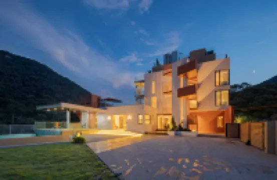 Floral Lux Hotel · Tara House