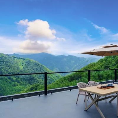 微泮·雲棲竹海溫湯泳池觀景輕奢度假美宿(安吉藏龍百瀑店) 藏龍百瀑附近的飯店