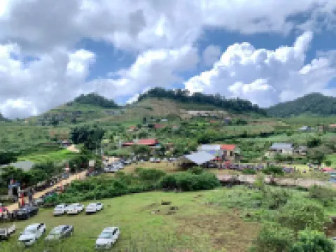 Vigolando Van Ho Resort & Restaurant Hotels in Moc Chau District