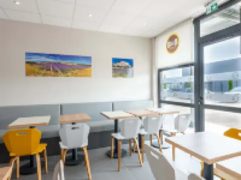 南蒙特利馬民宿酒店 得弘酒店