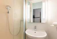 B&B Hotel Lyon Saint-Bonnet Mi-Plaine - Pysäköinti