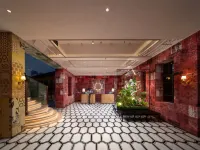 Qiantong Designer Hotel Baroque 1920 Mansion · Republican Era Aesthetic Courtyard(Harbin) Hotels near Daowai