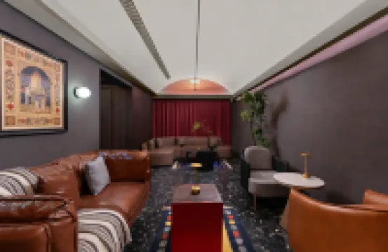 Xiao · ISVARA Designer Hotel (Huaihe Road Pedestrian Street)