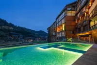 Yunge Holiday Hotel (Zhaoxing Dongzhai Landscape) - С бассейном
