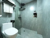 Qichi Yijiaren River-view Hostel Hotels in Fenghuang County