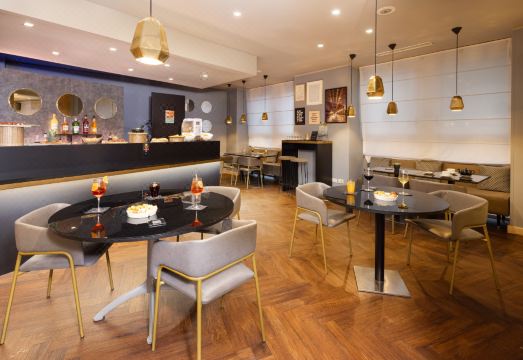 홀리데이 인 밀란 가리발디 스테이션