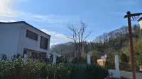 Xigu Xianshe Homestay (Dabie Mountain Langgu Scenic Area) - Mountain view