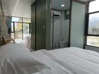 Lingyun 15 Hao Homestay (Haokun Lake Scenic Area) - parking