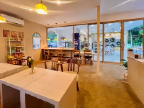 โรงแรมบ้านแมกไม้ โรงแรมในอำเภอเมืองศรีสะเกษ