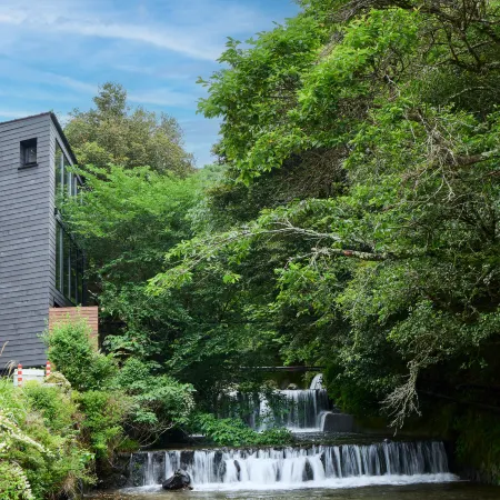 COCO VILLA Okuyugawara — Private villa by mountain stream with sauna, surrounded by nature
