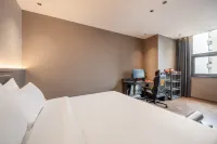 Jingsheng Hotel X Tencent Esports (Jinan Wangyue Zhigu Branch)