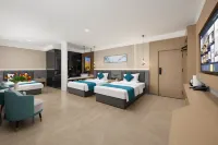 Yilong Hotel (Zhangye West Railway Station Bell Tower - Gym