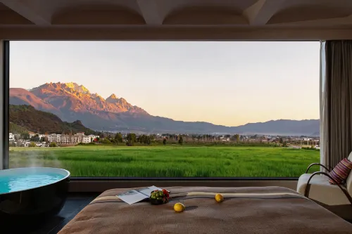 Yichuan·Hoshino | Mountain View Sunshine Golden Peak · Designer Homestay