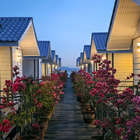 WB Shun Shun Water Bungalows