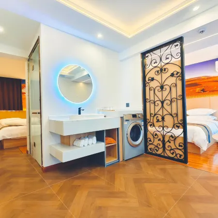 Cloud View Homestay (Burqin, Kanas Tower Bridge Branch）