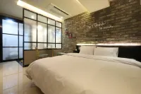Hotel Kkulbam Stay - 2つ星