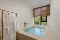 Mountain Cluster Mountain · Sunrise Fairy Valley Villa Designer Garden Boutique Hotel - bar