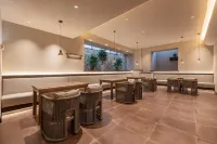 Xian Homestay (Dalian Xinghai Square) - Homestays