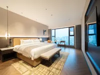 Jianguo · Platinum Hotel (Qinzhou City’s Iconic Restaurant and Food Plaza) Hotels in Qinzhou