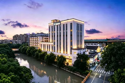 Rezen Hotel Shanghai Pudong (Shanghai International Resort) Hotels in Shanghai