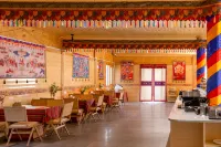 Lugu Lake South Island Villa Resort Hotel - breakfast