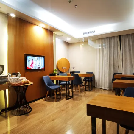 Lijiang Letu Boutique Hotel (Guilin Liangjiang Sihu Dongxi Alley)