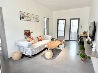 Mountain and Forest Courtyard Homestay