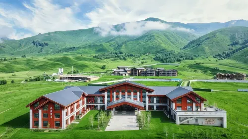 Oriental Snow Hotel - 5-Star