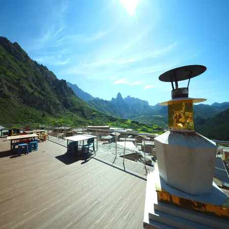 Shicheng Ancient Residence | Guanxi Pavilion Sunrise Encounter Golden Mountain (Zhagana Scenic Area)