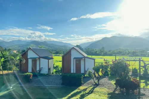 หินผาปัวรีทรีต & หินผาโฮมสเตย์ - Hinpha Pua Retreat - พร้อมอาหารเช้า