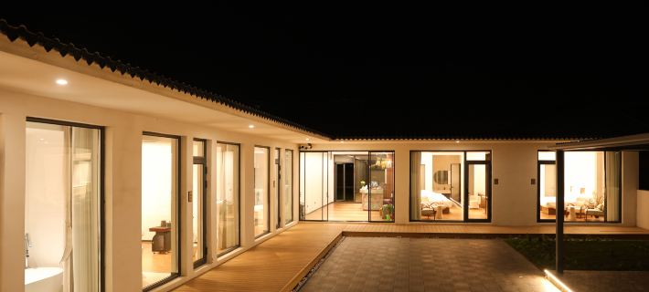 Lanxiu Hills·Mist Grasslands Resort Courtyard Hotels in Weichang
