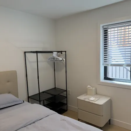 Modern 2BR Retreat | Marpole Near YVR