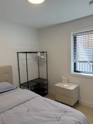Modern 2BR Retreat | Marpole Near YVR - 2-Star