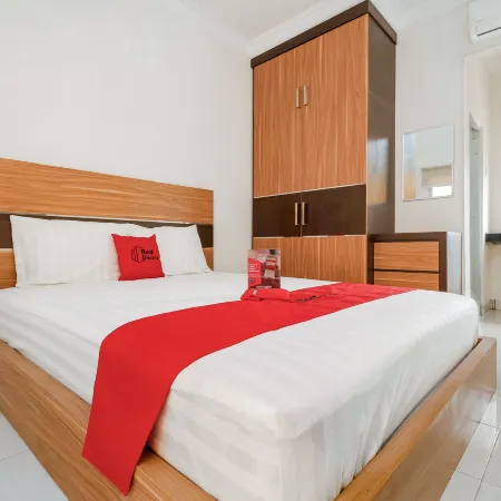 RedDoorz Plus Near Palembang Square Mall